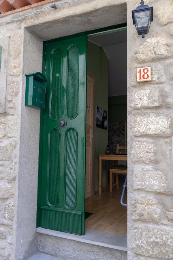 B&B Sud E Magia Кастелмецано Екстериор снимка